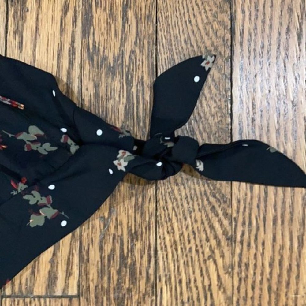 ARDENE off the shoulders black floral top Sz Large - Picture 8 of 11